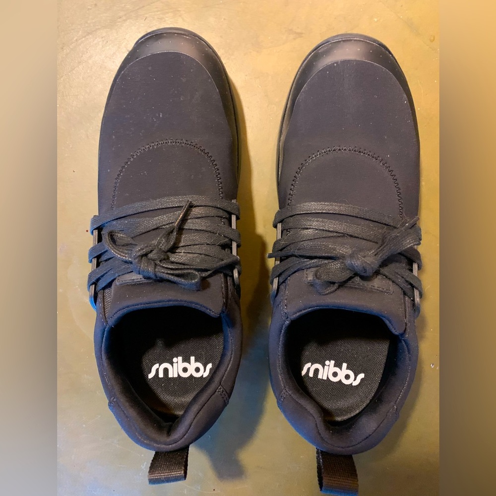 Snibbs work sneakers. Slip & water resistant; super comfortable.
